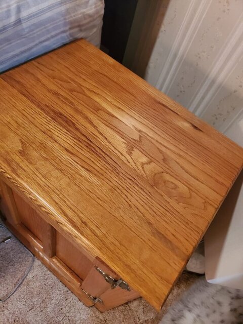 BeewaxGleam™ – Återställ träets lyster på minuter