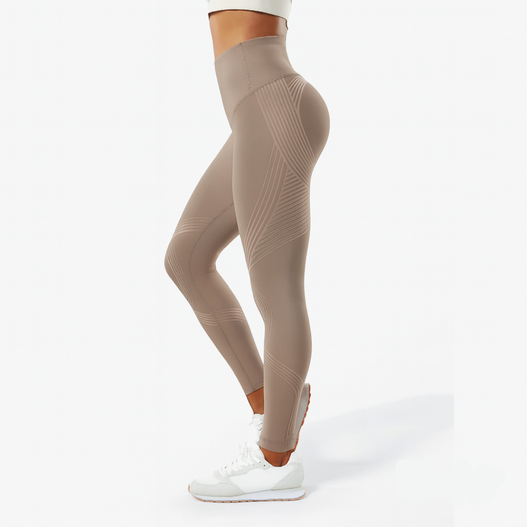 Formar, lyfter och jämnar ut – 3D Sculpt Leggings